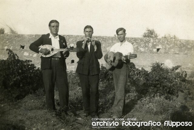 Suonatori-Cattafi-via-Mascagni-1947-a